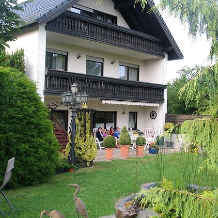 Haus Claudia Hotel Müllenbach Exterior foto